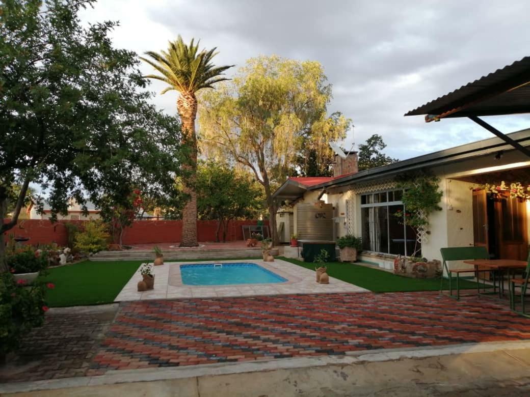Okahandja Guesthouse Exterior foto